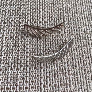 Stella & Dot feather ear climbers silver